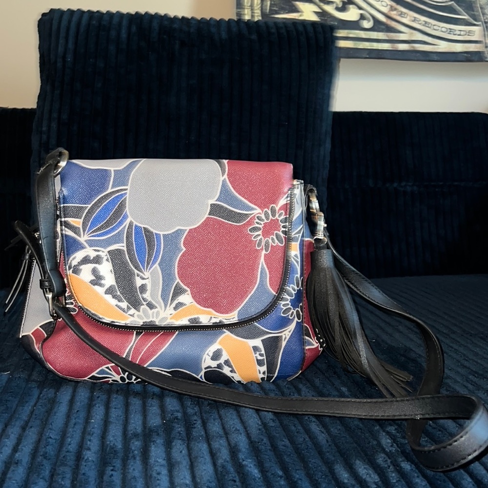 Apt 9 purse